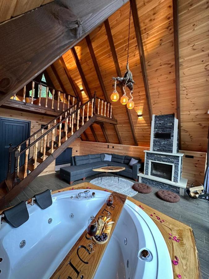 Eloi Suit Bungalov Ardesen ภายนอก รูปภาพ