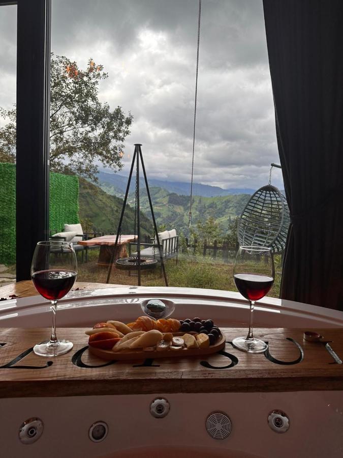 Eloi Suit Bungalov Ardesen ภายนอก รูปภาพ