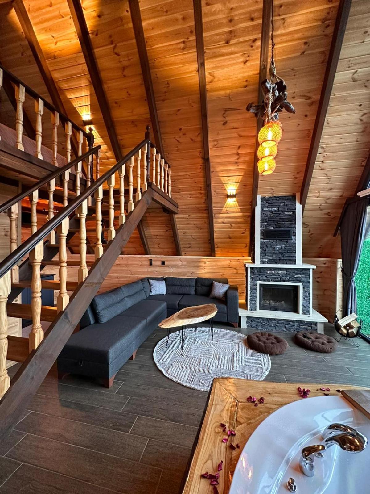 Eloi Suit Bungalov Ardesen ภายนอก รูปภาพ